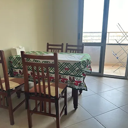 Durres Beach Home Проживание в семье